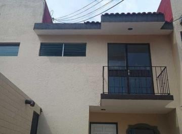 Casa de 3 habitaciones, Cuernavaca · Casa en Privada X Calle de La Luz