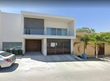 Casa de 4 habitaciones, Guadalupe · Ventas de Casa en C. Muralistas 756fracc. Contry La Silla 8º Sectormun. Guadalupec. P. 67173nl