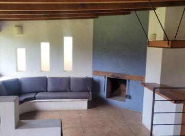 Casa de 4 habitaciones, Valle de Bravo · Renta de Casa Grande con Jardín