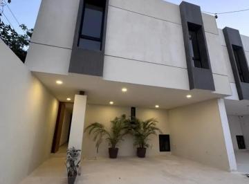 1 · Townhouse en Venta Ubicado en San Juan Bautista Mérida Yucatán.