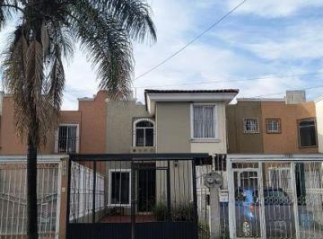 Casa · 75m² · 3 Recámaras · Casa en Renta Villas Perisur $13,000 Pesos