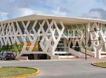 Local comercial · 3301m² · 50 Estacionamientos · Local en Renta Av La Luna en Cancun, Q Roo