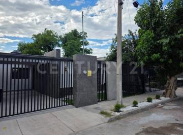 Casa · 180m² · 3 Recámaras · 1 Estacionamiento · Casa en Venta, Col. Mirador, Chihuahua.