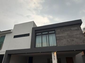 Casa de 3 habitaciones, Guadalupe · Casa en Renta en La Rioja Privada Villavelayo