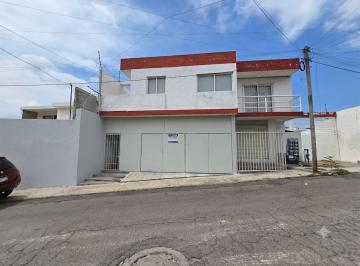 Local comercial · 124m² · 1 Recámara · Local y Departamento en Peñuelas