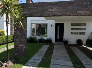 Casa · 257m² · 3 Recámaras · 2 Estacionamientos · Casa en Venta en Providencia