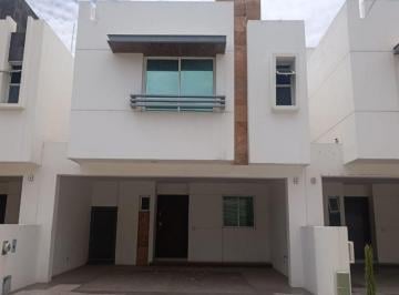 Casa en condominio de 3 habitaciones, Culiacán · Casas en Renta Privada Tres Rios a 1 Min de Forum Culiacan