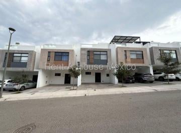 Casa de 3 habitaciones, El Marqués · Zibatá Casa en Renta | 3 Recámaras y Estacionamiento Semitechado Qh60