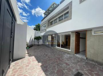 Casa · 360m² · 4 Recámaras · 2 Estacionamientos · Renta Casa en Fraccionamiento Lomas de La Herradura Huixquilucan Edo de Mexico