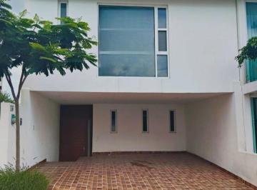 Casa en condominio de 5 habitaciones, Corregidora · Casa Nueva en Venta en Pedregal de Shostantt