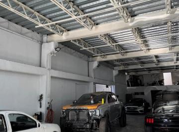 Bodega comercial · 680m² · 1 Recámara · Bodega en Venta en Fabriles Monterrey