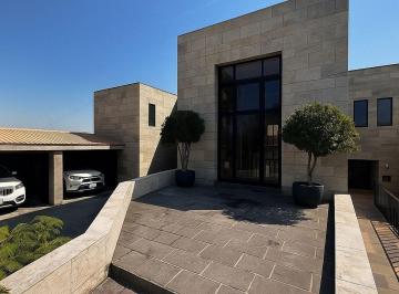 a8e3459540281a53108e403cf0b53f4ca9d3055adeee4d1d02247fa01798df3a · Exclusiva Casa en Venta y Renta, en Bosque de Capulines