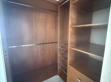 Casa · 2300m² · 5 Recámaras · 10 Estacionamientos · Exclusiva Propiedad en Renta en Hacienda de Valle Escondido