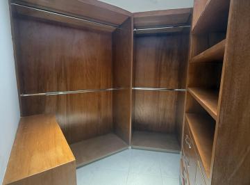 Casa · 800m² · 5 Recámaras · 10 Estacionamientos · Exclusiva Propiedad en Renta en Hacienda de Valle Escondido