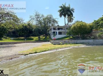Venta de casa con acceso al Lago de Tequesquitengo, Morelos · Venta de Casa con Acceso Al Lago de Tequesquitengo, Morelos…clave 5521