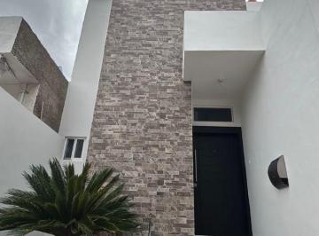 Casa de 4 habitaciones, Chihuahua · Residencia en Venta en Lomas Universidad Recámara en Planta Baja