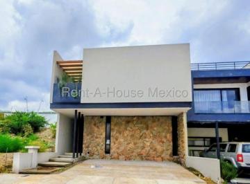 Casa de 3 habitaciones, Querétaro · Casa en El Nuevo Refugio en Venta - 3 Recámaras, Estudio