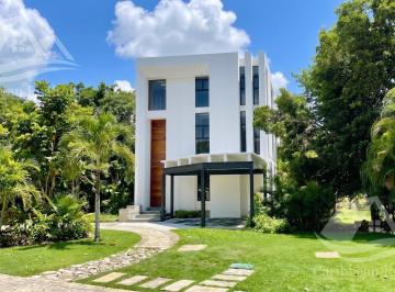 Casa · 396m² · 3 Recámaras · 2 Estacionamientos · Casa en Venta en Aqua