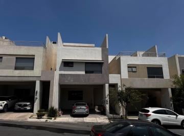 Casa · 152m² · 3 Recámaras · 2 Estacionamientos · Casa - Cumbres Madeira