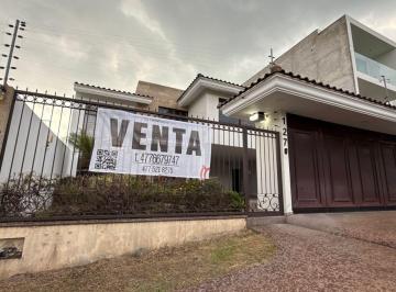 Casa de 3 habitaciones, León · Hermosa Casa en Gran Jardin, Venta