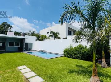 Casa · 344m² · 3 Recámaras · 2 Estacionamientos · Venta de Casa de un Solo Nivel en El Fracc. Brisas de Temixco, Morelos…clave 5884