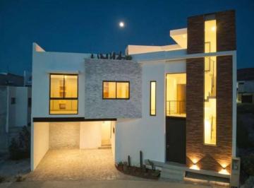 Casa de 3 habitaciones, San Luis Potosí · Casa en Venta en Fraccionamiento Cimazul con Amplio Roof Garden
