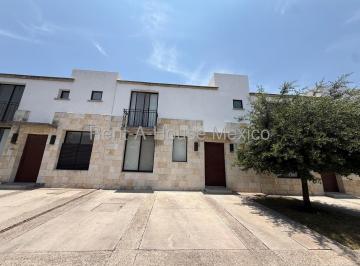 Casa · 139m² · 3 Recámaras · 2 Estacionamientos · Casa en Renta en Residencial El Refugio