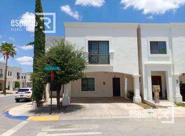 Casa · 169m² · 3 Recámaras · 2 Estacionamientos · Casa en Venta en Fraccionamiento Privanzza San Angel Muy Cerca de Av Tecnologico