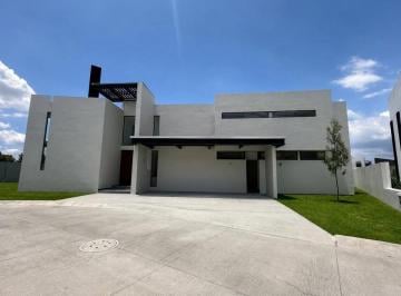 Casa en condominio de 3 habitaciones, Metepec · Residencia en Venta en Hacienda San Antonio en Metepec