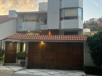 Casa · 410m² · 3 Recámaras · 4 Estacionamientos · Renta Casa en La Herradura