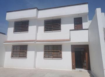 Casa de 5 habitaciones, Querétaro · Casa en Renta en Ensueño a 2 Cuadras del Hospital Ángeles