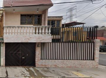 Casa de 4 habitaciones, Gustavo A. Madero · Casa en Gustavo a Madero de Garantía Hipotecaria Oportunidad Única