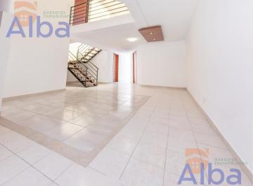 Oficina · 250m² · 7 Recámaras · 4 Estacionamientos · Oficina en Renta en Valle de Las Trojes