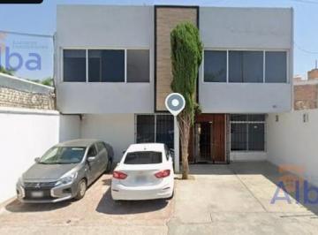 Oficina · 350m² · 4 Estacionamientos · Oficina en Renta en Valle de Las Trojes