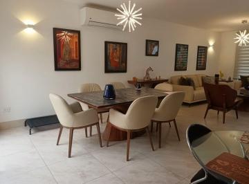 Casa de 3 habitaciones, León · Lombardía, Casa en Venta