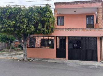 Casa de 4 habitaciones, Querétaro · Casa Renta Vista Alegre 4 Rec 3 Baño 2 Est 1 Estudio Patio Entrada Independiente Balcón 100% Centric