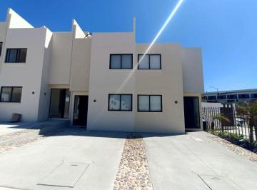 Casa de 3 habitaciones, Corregidora · Casa en Venta en Querétaro