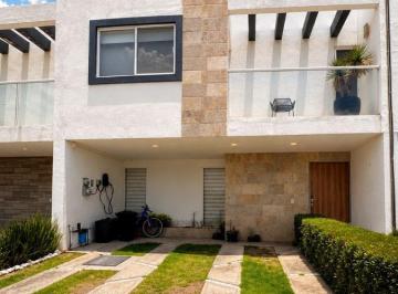 Casa de 3 habitaciones, Ocoyucan · Casa en Renta en Lomas de Angelopolis 3 de 3 Habitaciones Amueblada Jardin Fraccionamiento Alberca
