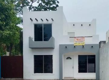 Casa Venta de 3 habitaciones · Vendo Hermosa Casa, Excelente Ubucación Para Oficinas