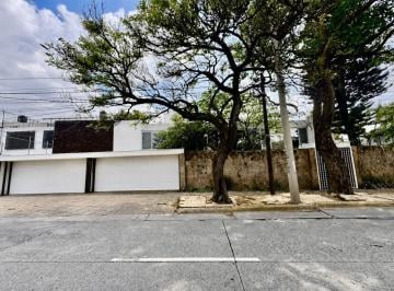 Terreno / Lote · 1187m² · Terreno en Jardines del Bosque Norte