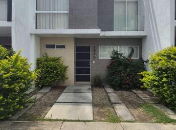 Casa de 2 habitaciones, Zapopan · Casa en Venta | Luna Bosque, Zapopan