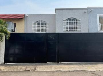Casa · 134m² · 3 Recámaras · 2 Estacionamientos · Casa en Venta en El Tapatío, Tlaquepaque