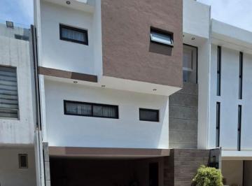 Casa en condominio de 3 habitaciones, Atizapán de Zaragoza · Casa de 305 m² con 3 Recámaras en Venta en Residencial Lago Esmeralda