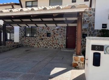 Casa · 128m² · 3 Recámaras · 2 Estacionamientos · Casa - Fraccionamiento Zibatá