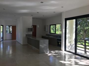 Cocina · 3 Habitaciones, 3 Baños Roof Top, Acceso Controlado