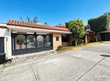 Casa de 3 habitaciones, Naucalpan de Juárez · Residencia con Jardín Privado y Seguridad 24/7 en Cto Geografos, Cd Satélite