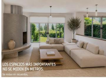 e7d6717d9a26bfd0496adb777b3c25c987c31a5ca497cfe6823f5b5a81b8822f · Oportunidad en Bosques de Tarango | Casa con Doble Seguridad
