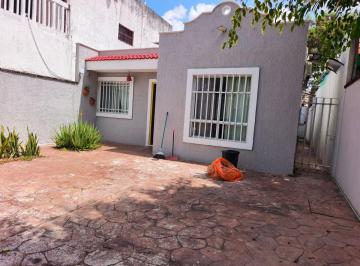 Casa de 2 habitaciones, Mérida · Renta en Las Américas, Mayabus, Paneles Solares, de 160 m² con 2 Habitaciones