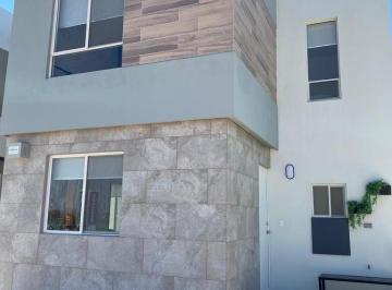 Casa · 75m² · 2 Recámaras · 2 Estacionamientos · Venta Casa en El Marques, Cerca Autopista 57
