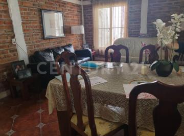 Casa · 339m² · 3 Recámaras · 4 Estacionamientos · Casa en Venta en Club Náutico Puente Viejo, Juanacatlán